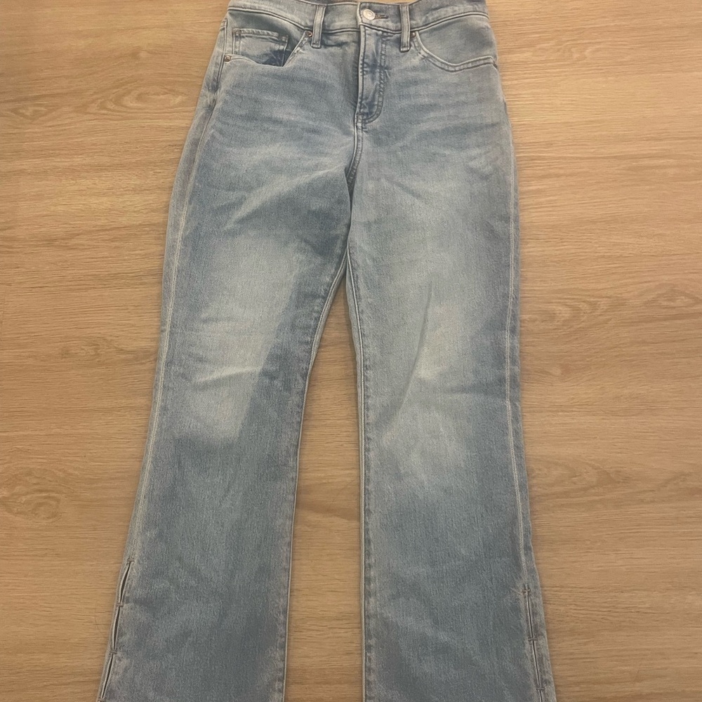 Express- Women’s Light Blue Jeans